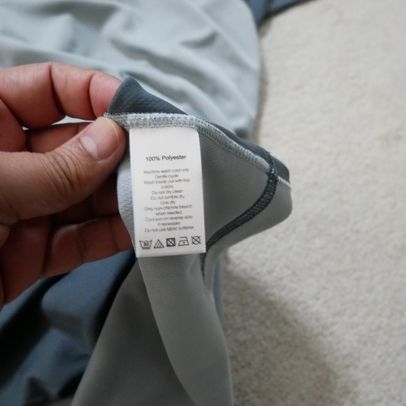 alo yoga colorblock exercise tee Large - Picture 2 of 7